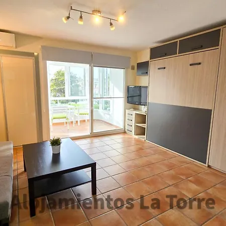 Laguna Pool - La Torre Apartment *